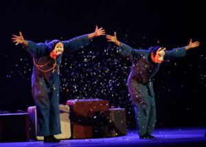 On January 18, Stravaganze in sol minore by Francesca Lattuada arrives at the Teatro Moruzzi in Noceto, near Parma.