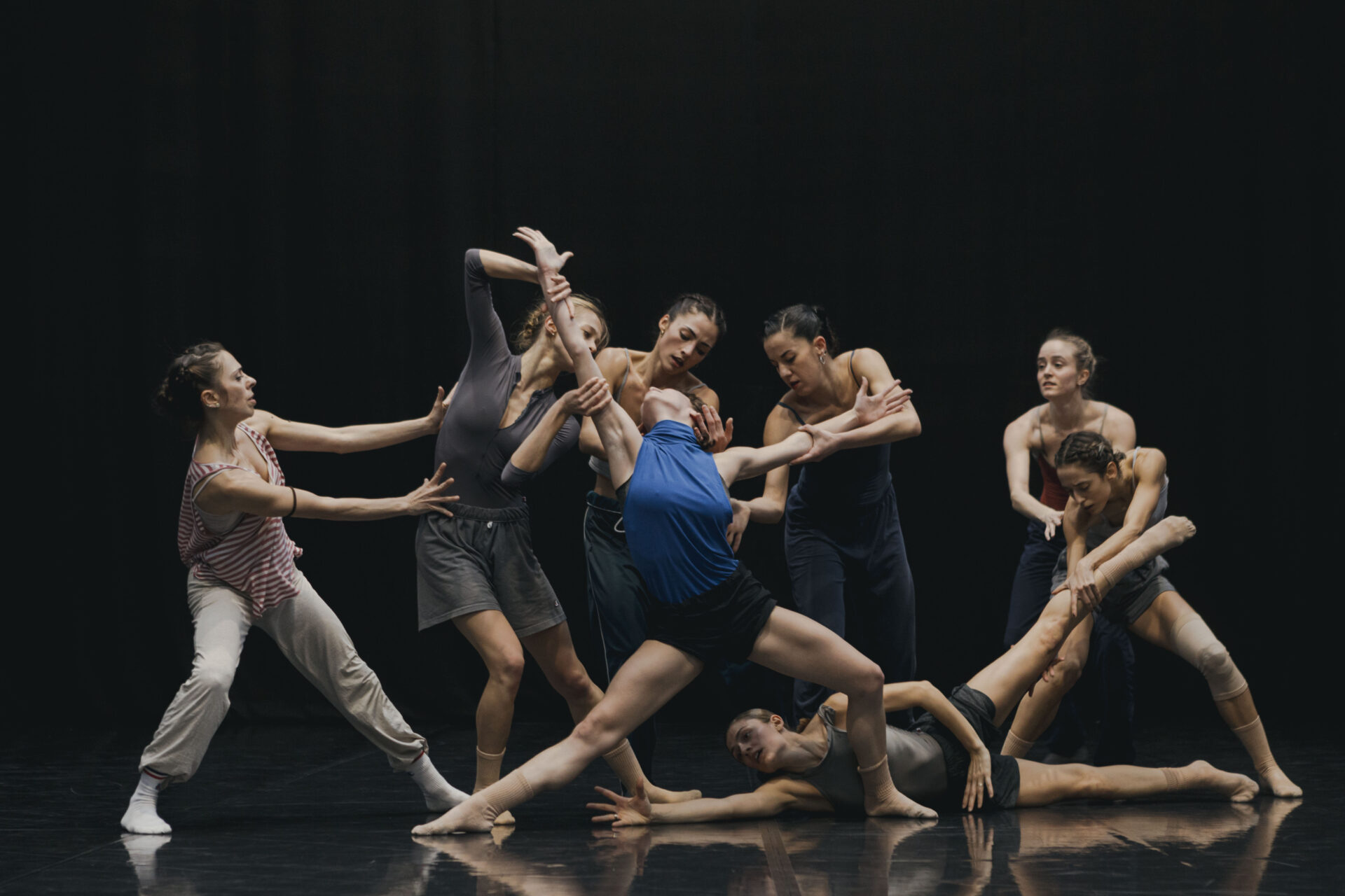 Il 9 dicembre, ultima prova aperta dell'anno della compagnia del Centro Coreografico Nazionale Aterballetto, in Fonderia a Reggio Emilia.