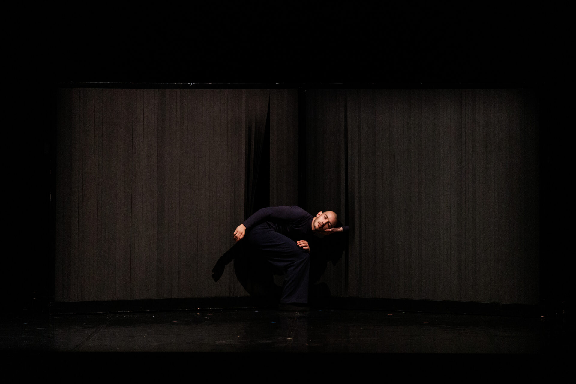 CCN/Aterballetto – Il mondo dei quasi – ph. Francesco Bondi